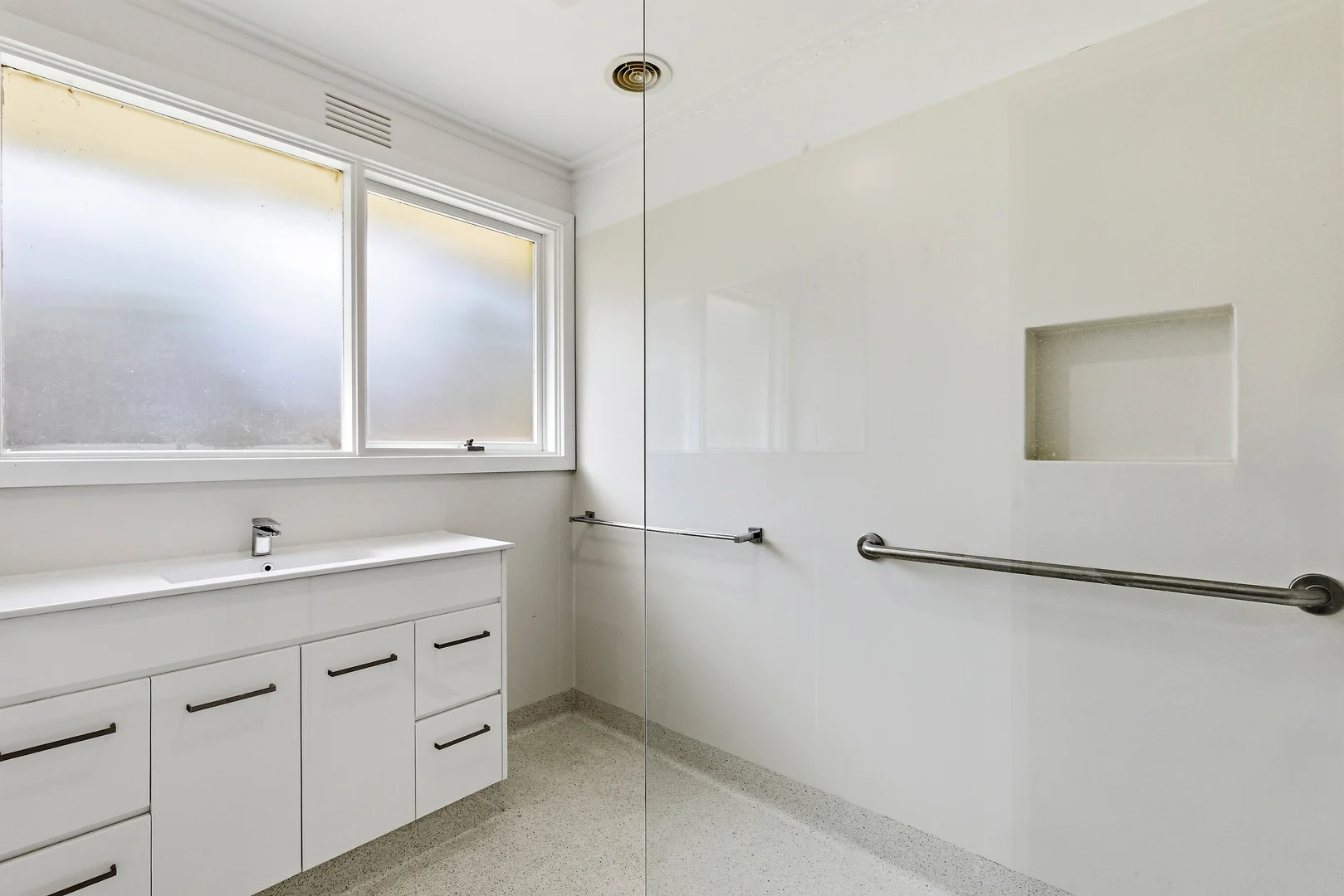 Additional image 6 of 18 Evwick Crescent, Highton VIC 3216