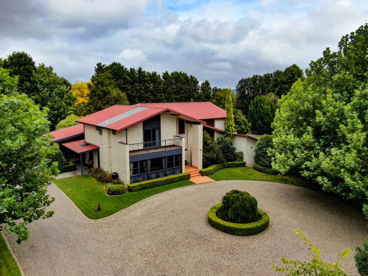 5 bedrooms Rural in 1391 Castlereagh Highway LIDSDALE NSW, 2790