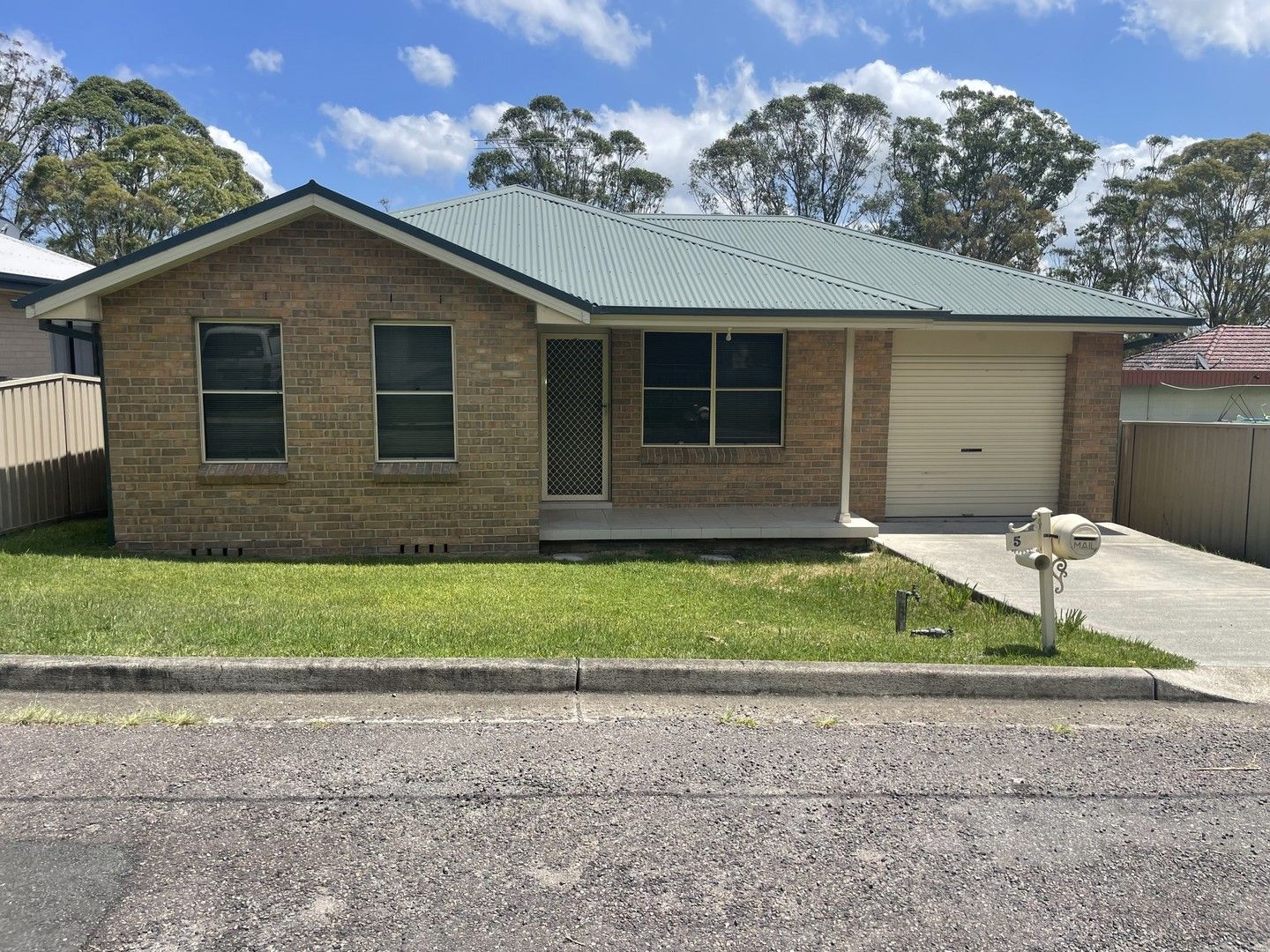 3 bedrooms House in 5 Smiths Lane RAYMOND TERRACE NSW, 2324