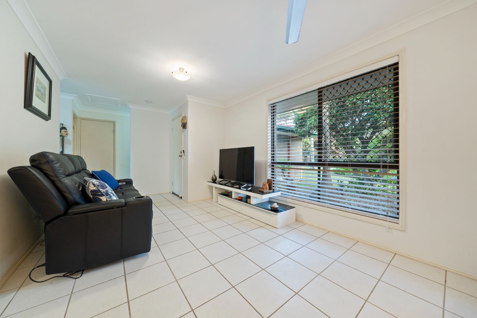 10 Kentish Court, Heritage Park QLD 4118, Image 2