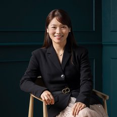 Cherie Xie, Sales representative