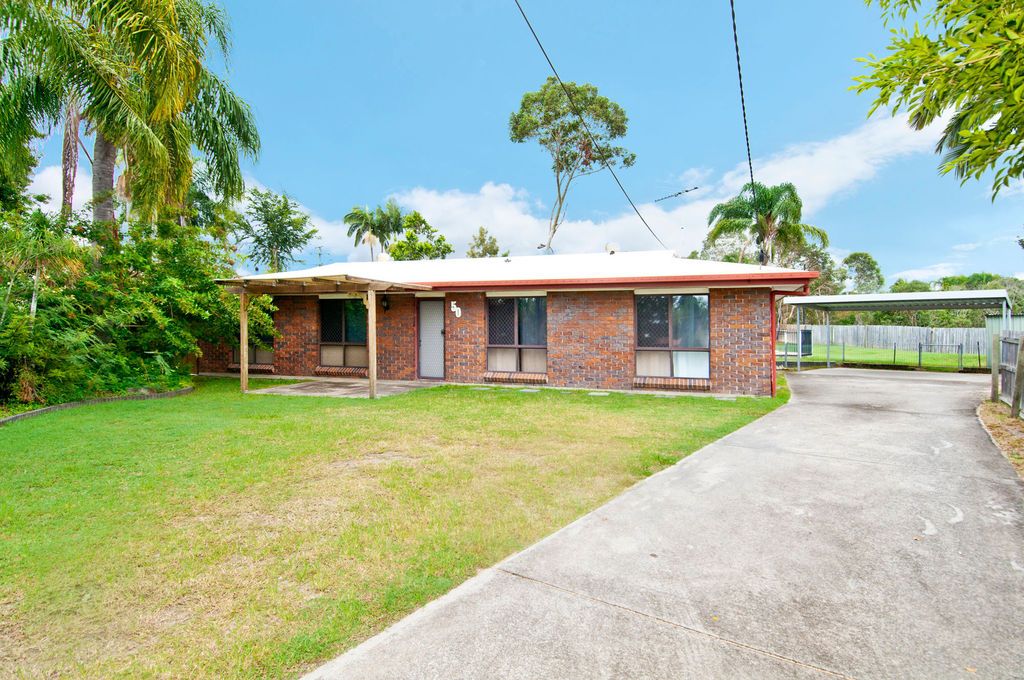 4 bedrooms House in 50 Royena Court CRESTMEAD QLD, 4132