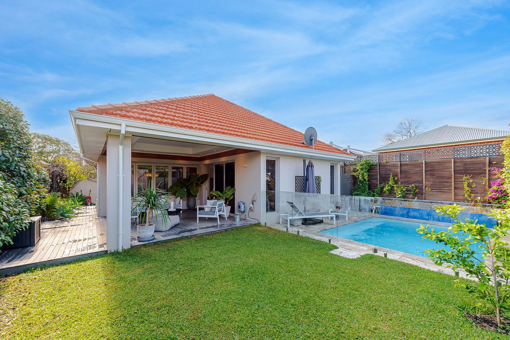 4 bedrooms House in 37 Fifth Avenue MOUNT LAWLEY WA, 6050