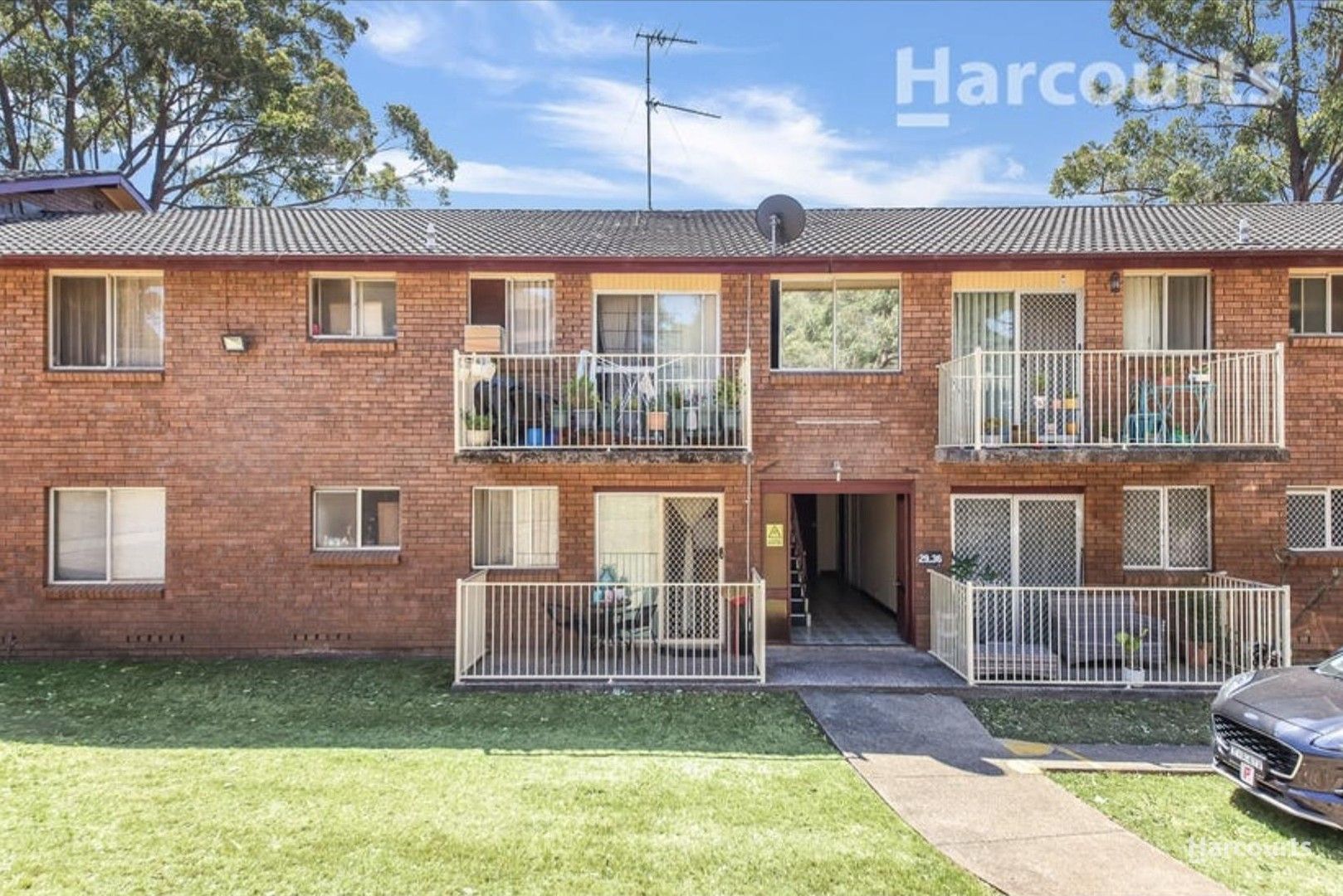 2 bedrooms Apartment / Unit / Flat in 23/1 Lavinia Place AMBARVALE NSW, 2560