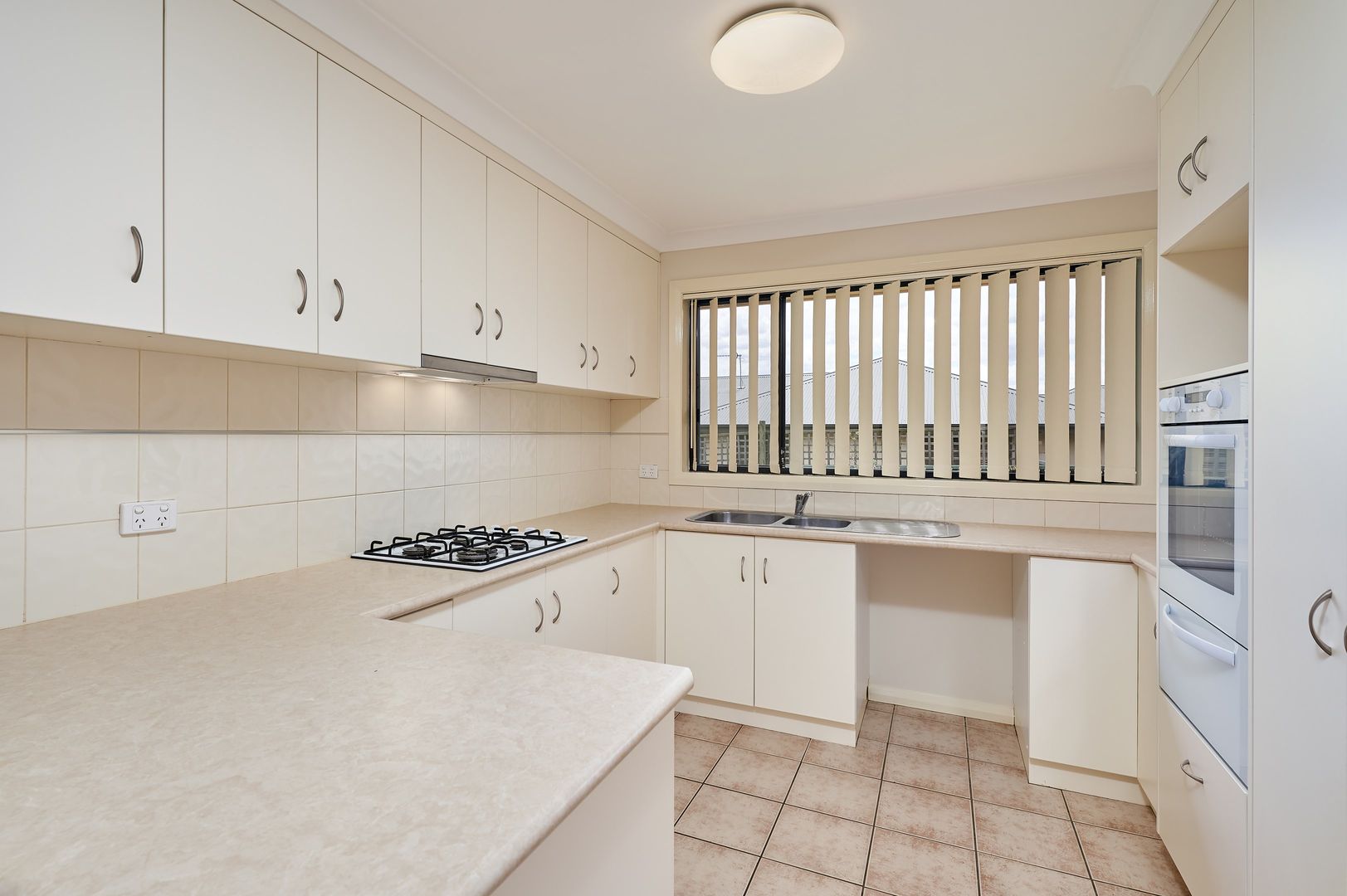 11 Protea Place, Forest Hill NSW 2651, Image 1
