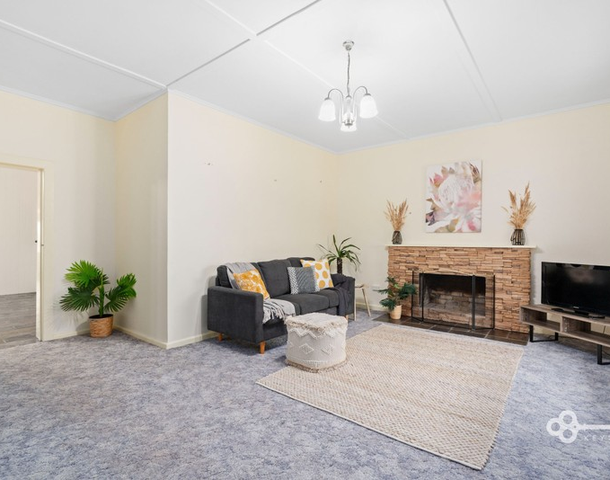 16 Neil Black Street East, Nelson VIC 3292