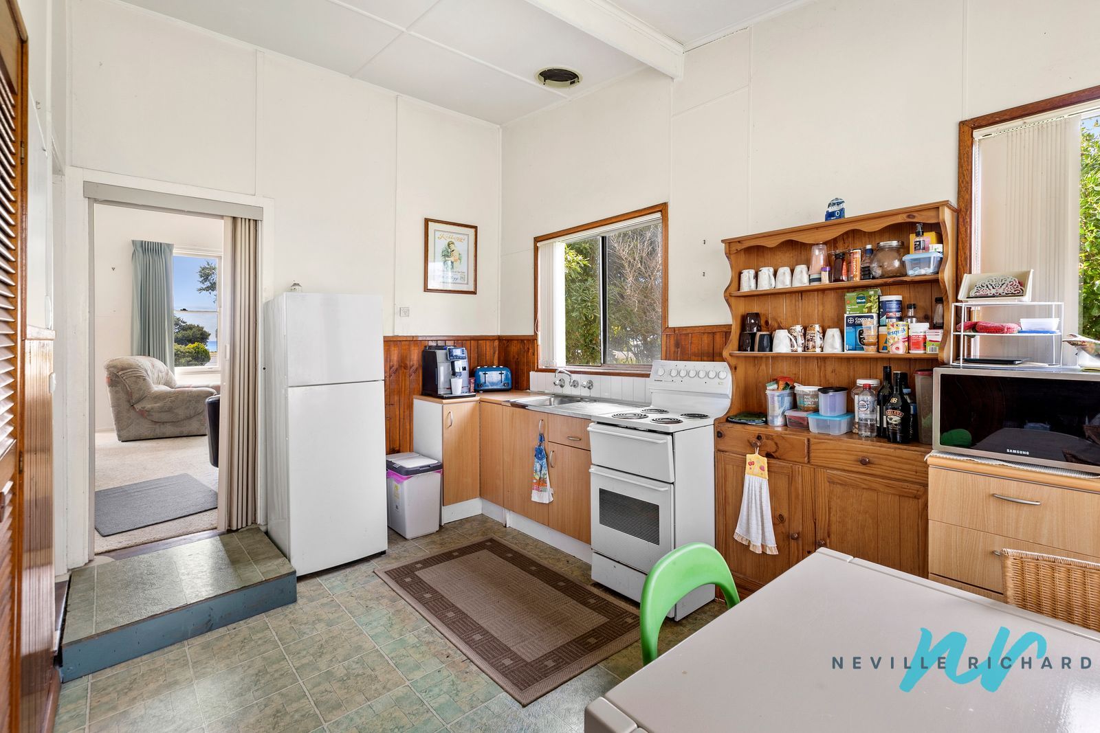 405 The Esplanade, St Leonards VIC 3223, Image 2