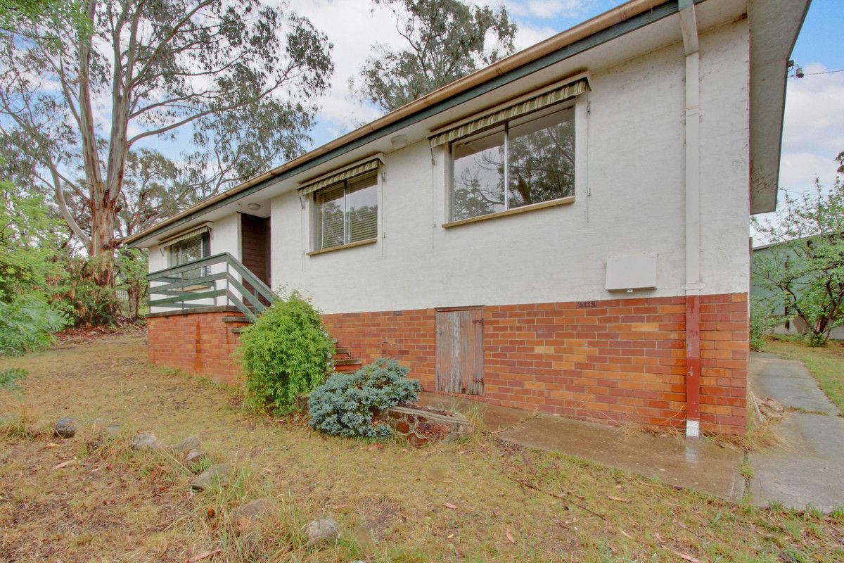 19 Osburn Drive, Macgregor ACT 2615, Image 1