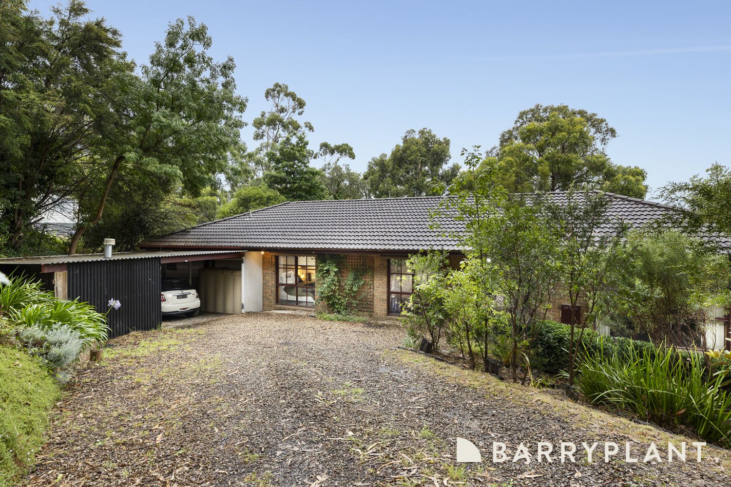 4 bedrooms House in 14 Hillcrest Grove HEALESVILLE VIC, 3777