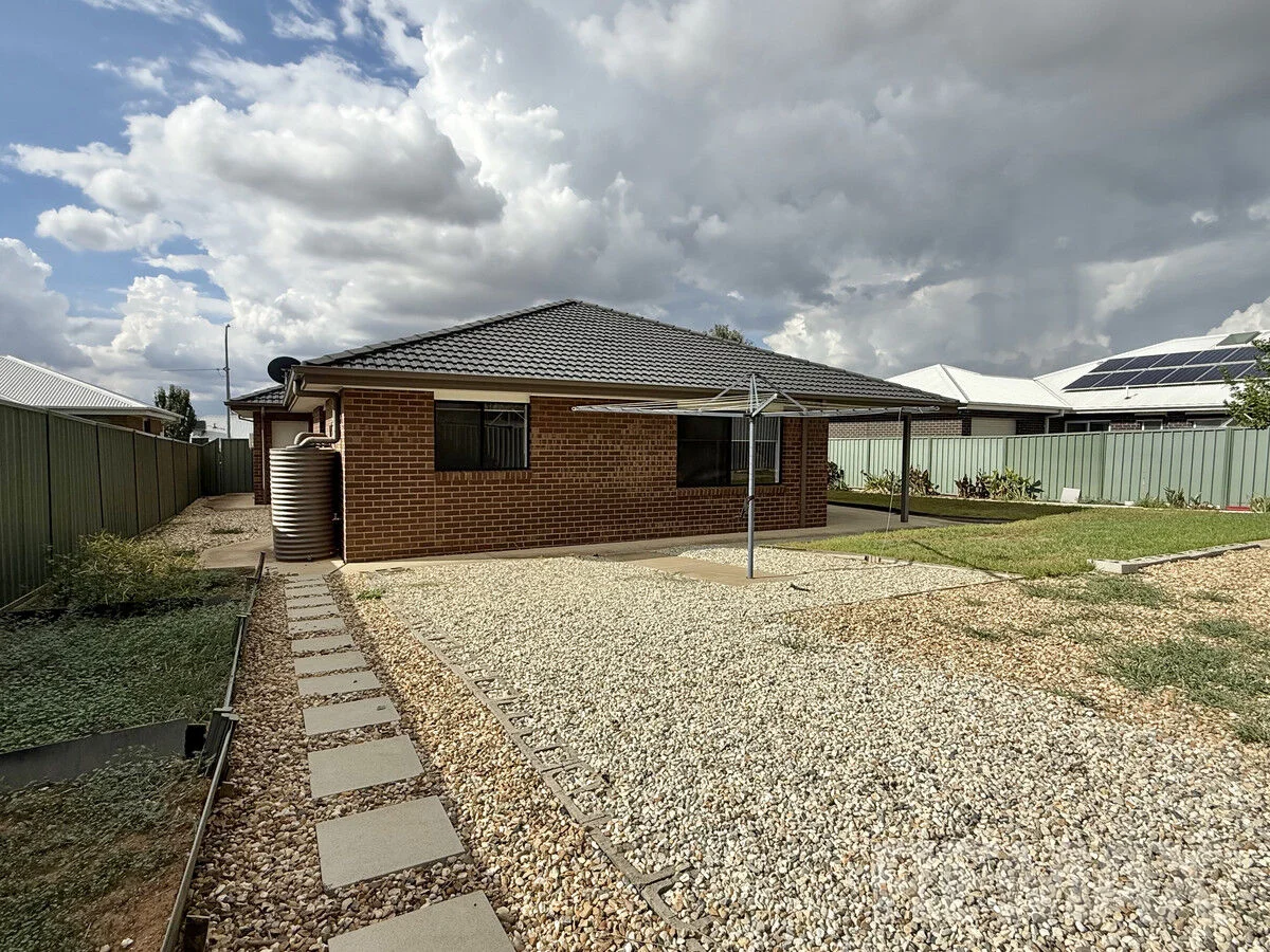 Additional image 14 of 31 Tantoon Circuit, Forest Hill NSW 2651