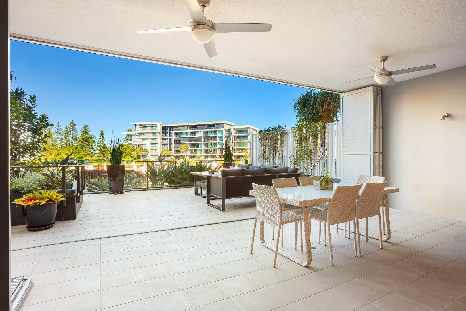 5103/323 Bayview Street, Hollywell QLD 4216, Image 1