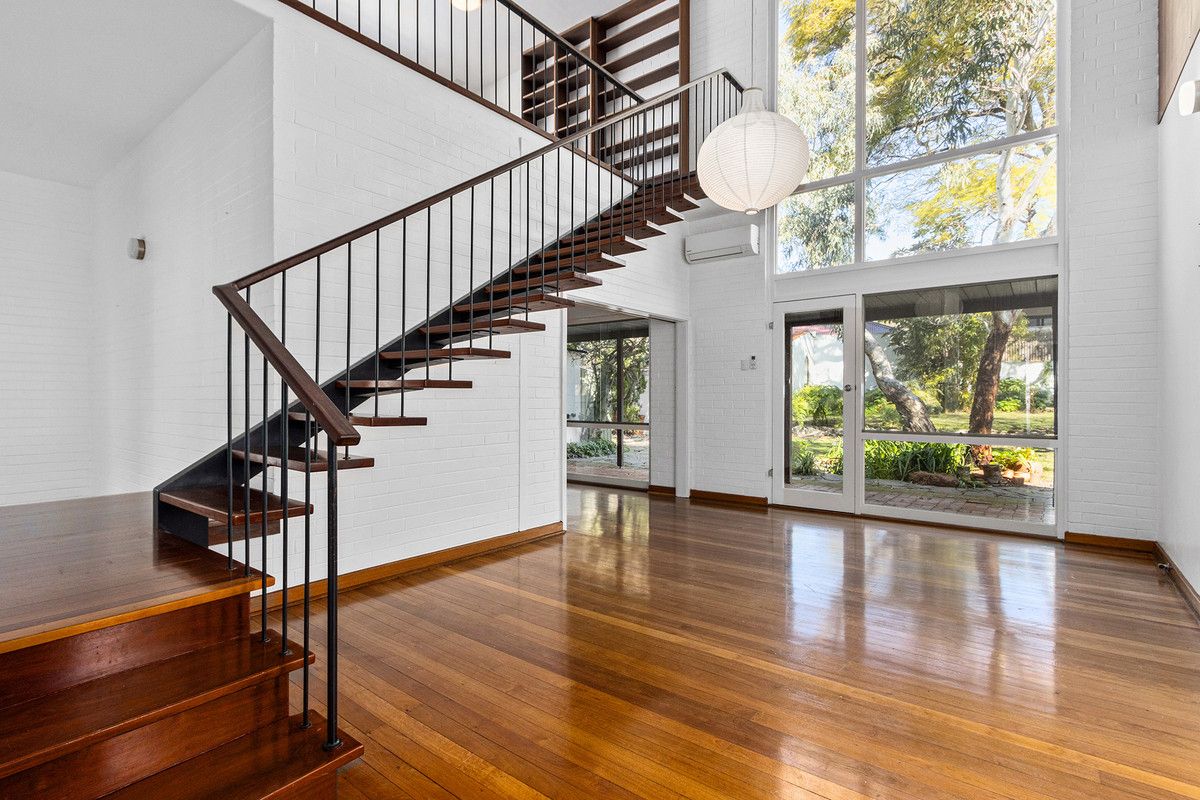 5 bedrooms House in 16 Edward Street NEDLANDS WA, 6009