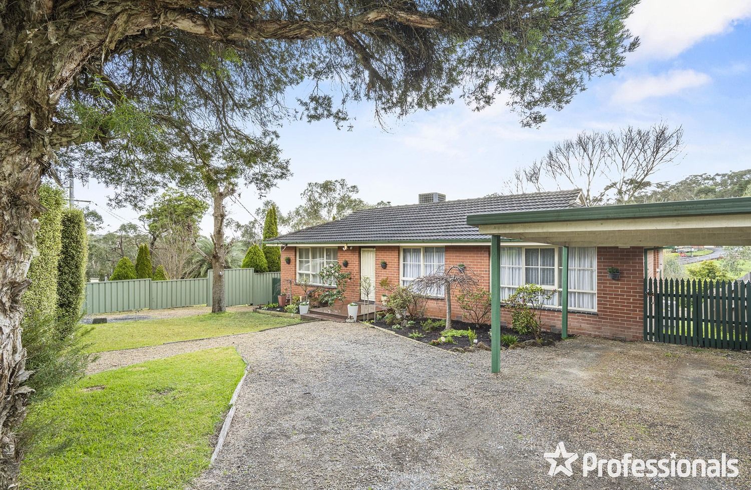 3 bedrooms House in 131 Birmingham Road MOUNT EVELYN VIC, 3796