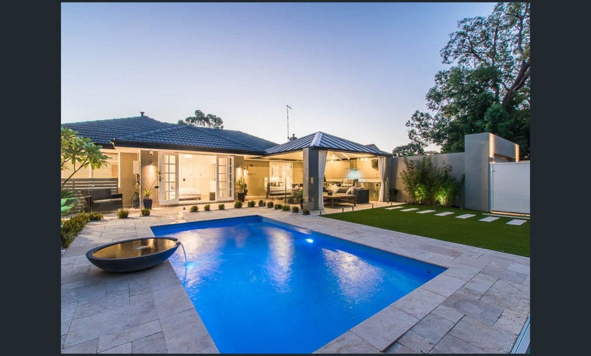 4 bedrooms House in 223 Weaponess Road WEMBLEY DOWNS WA, 6019