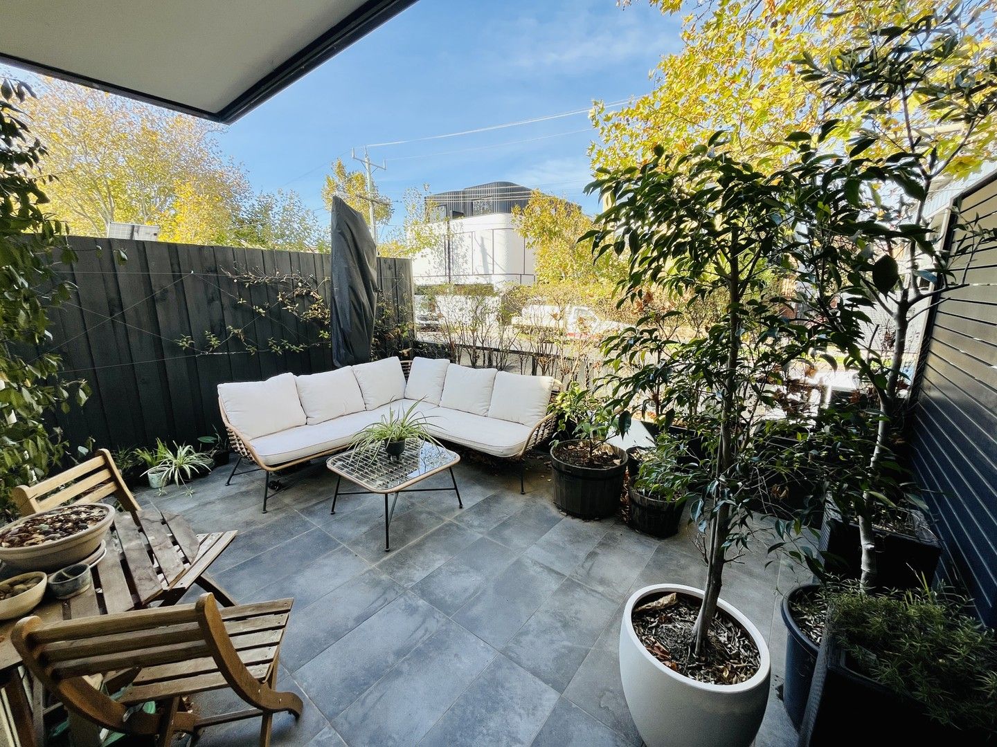 2 bedrooms Apartment / Unit / Flat in 2/34 Pine Avenue ELWOOD VIC, 3184