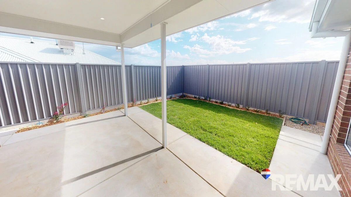 Additional image 11 of 2/21 Hilton Place, Junee NSW 2663