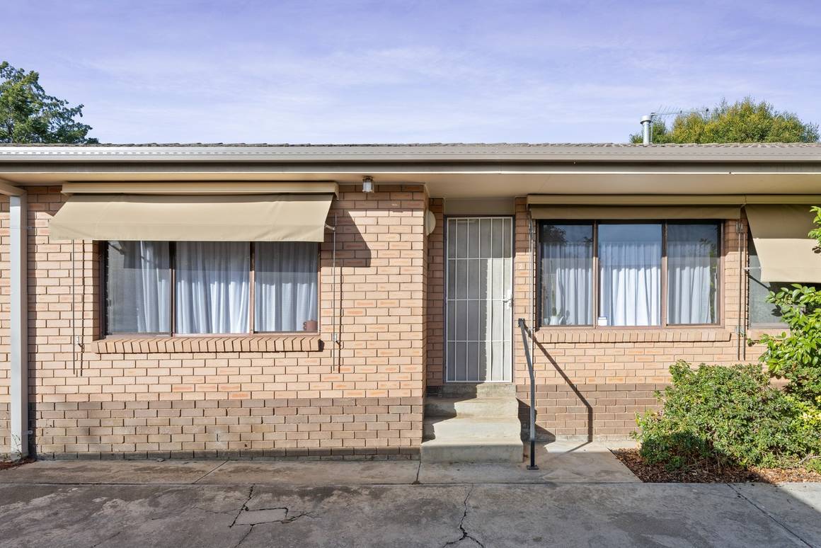 Picture of 2/336 Weidner Crescent, EAST ALBURY NSW 2640