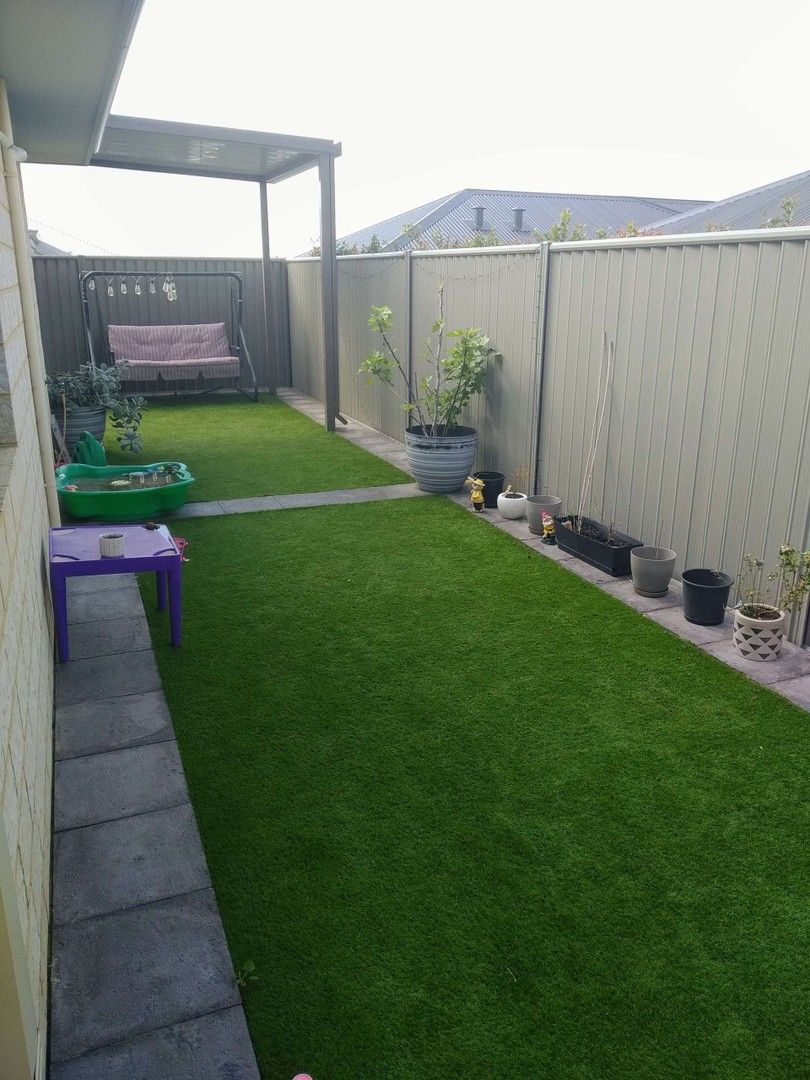 4 bedrooms House in 16 Kaburua Road CLARKSON WA, 6030