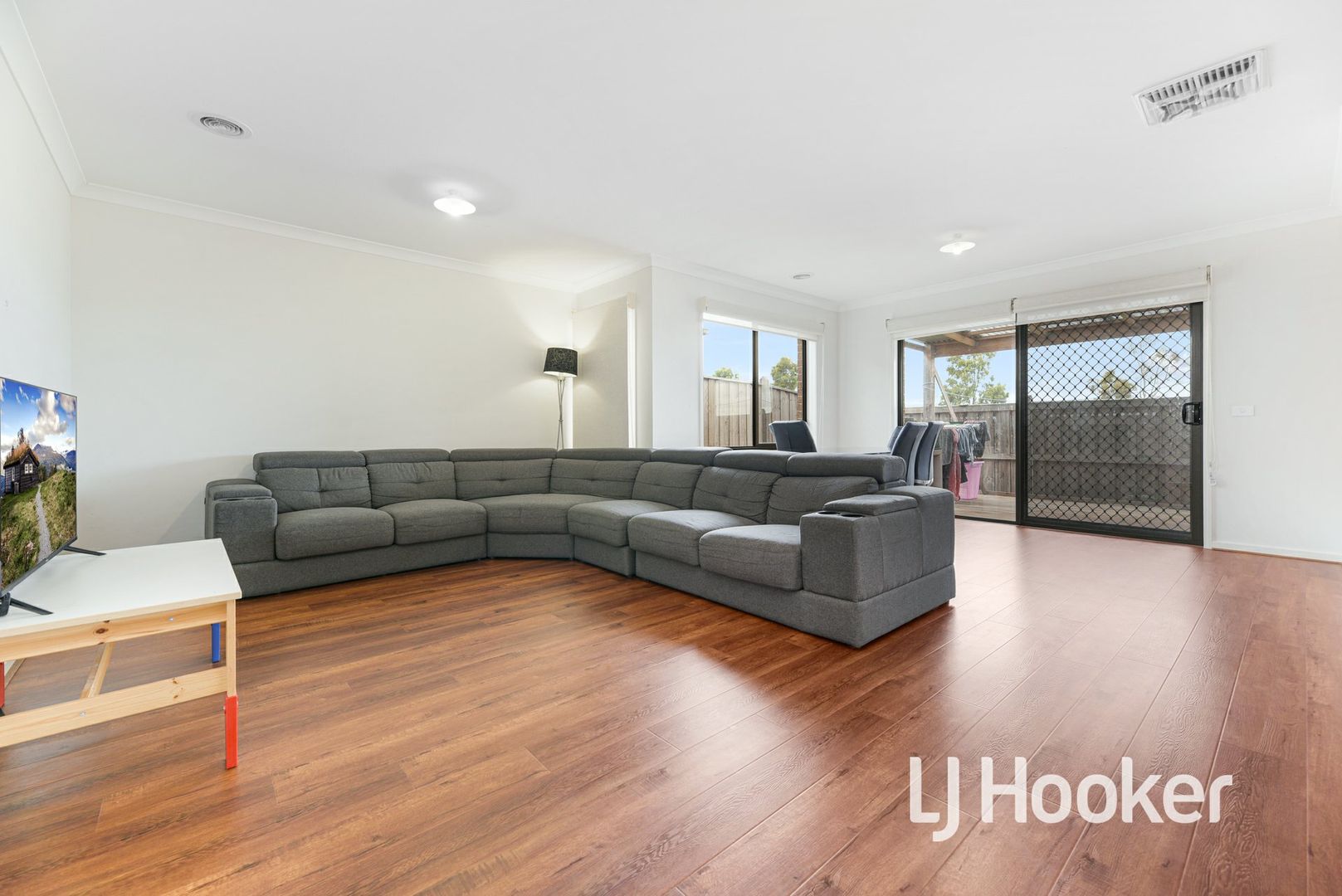 4 Abbeyard Drive, Clyde VIC 3978, Image 1