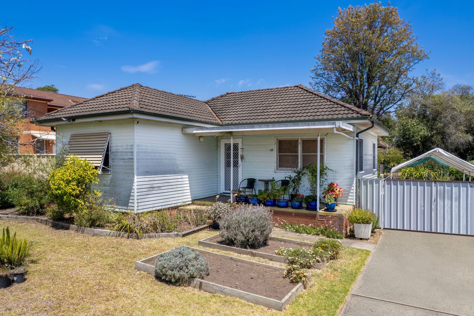 18 Bunbury Road, Macquarie Fields NSW 2564, Image 1