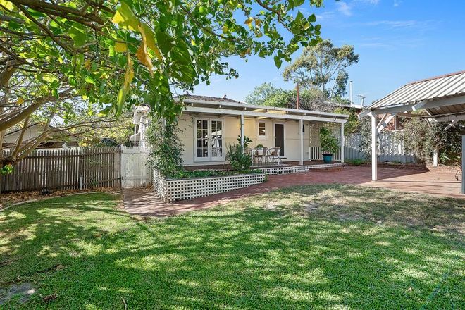 Picture of 20 Reen Street, ST JAMES WA 6102