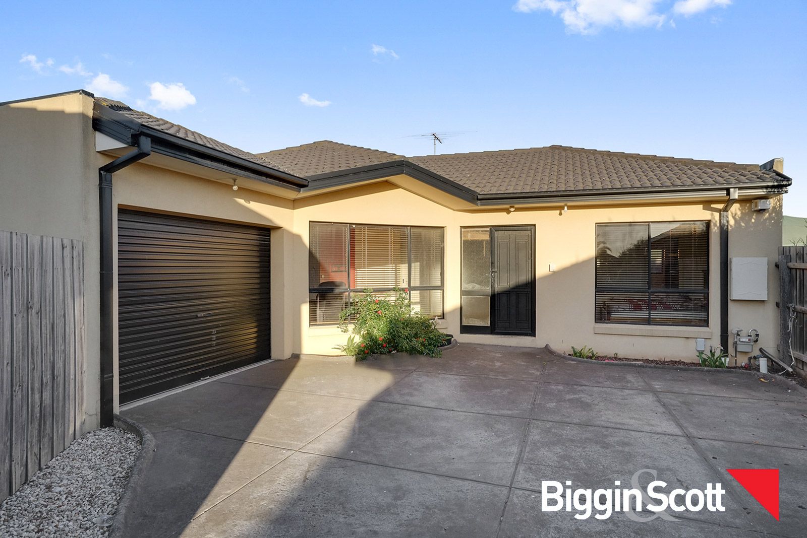 2/6 Kalista Avenue, Hillside VIC 3037, Image 0