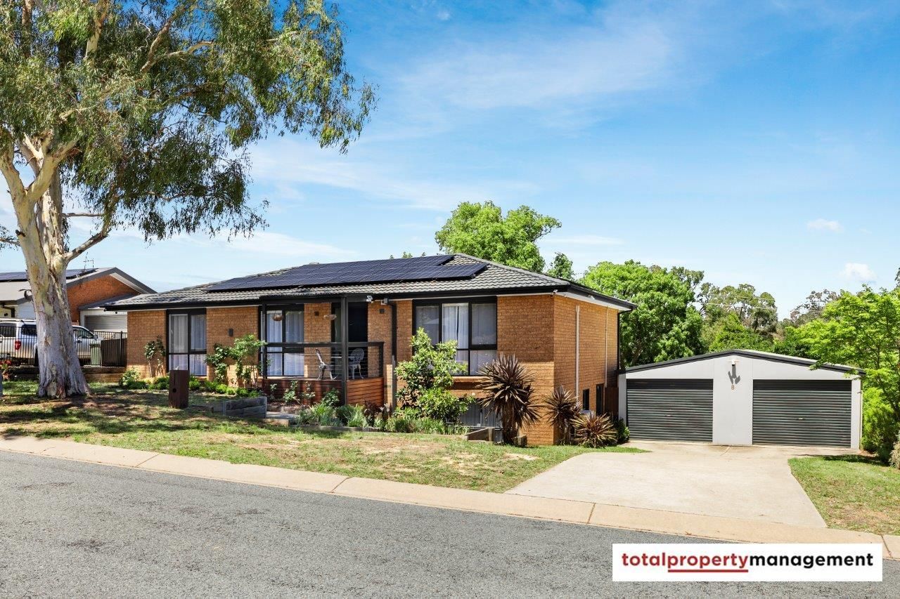3 bedrooms House in 8 Herron Crescent LATHAM ACT, 2615