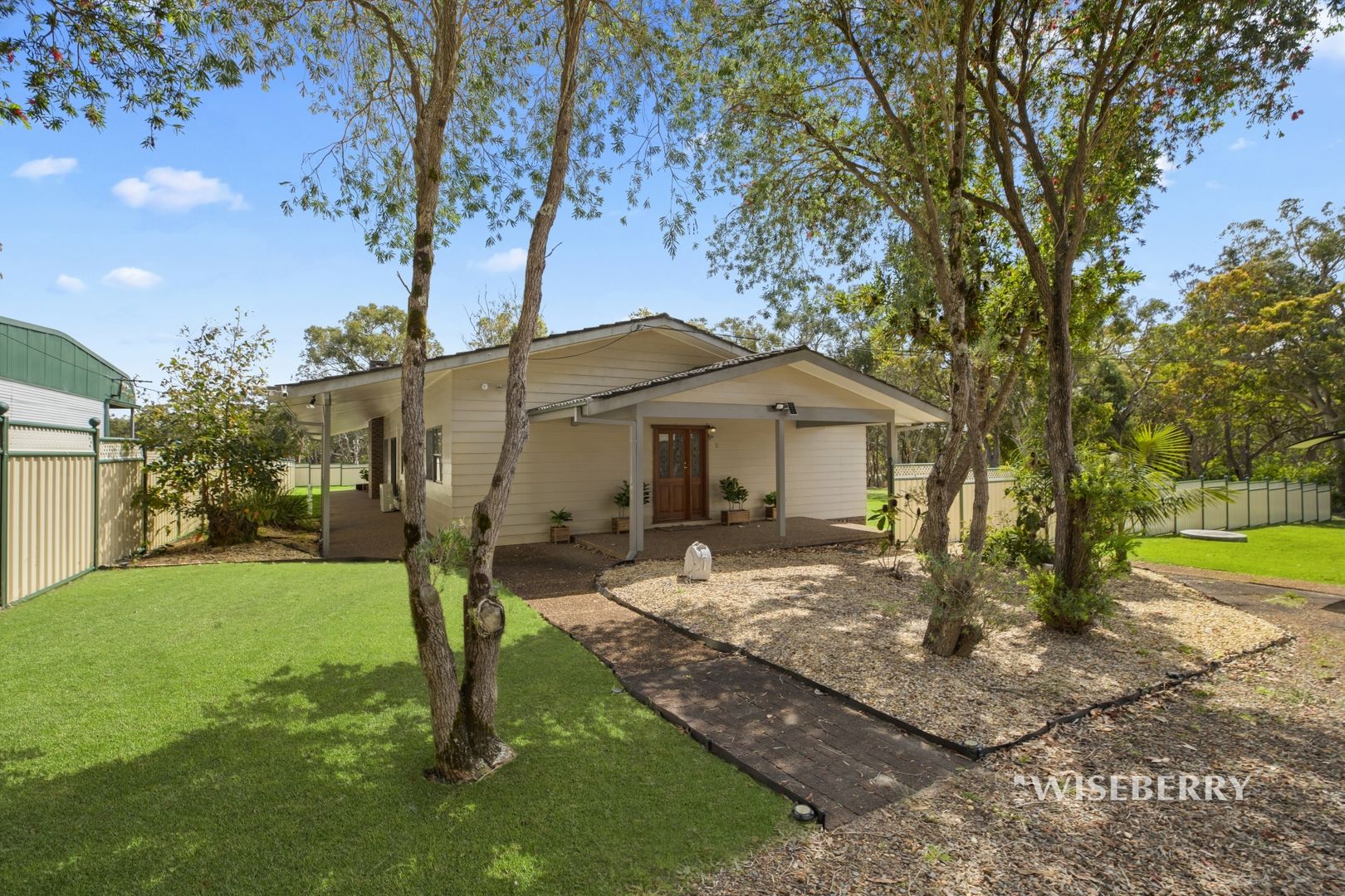 30 Summerland Road, Summerland Point NSW 2259, Image 1