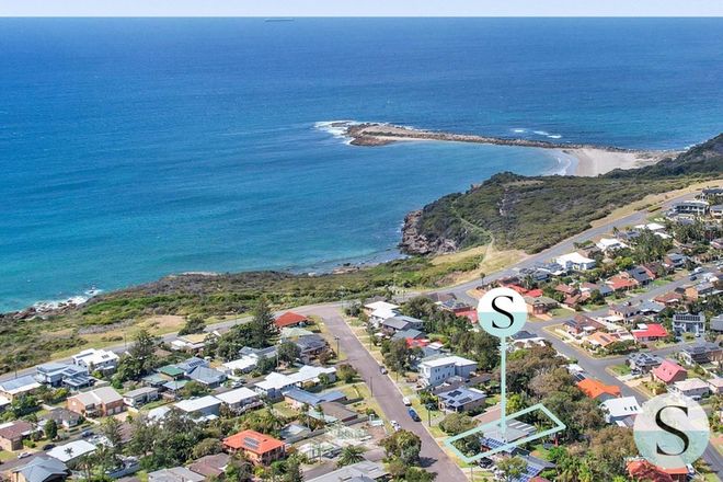 Picture of 46 Ocean View Parade, CAVES BEACH NSW 2281