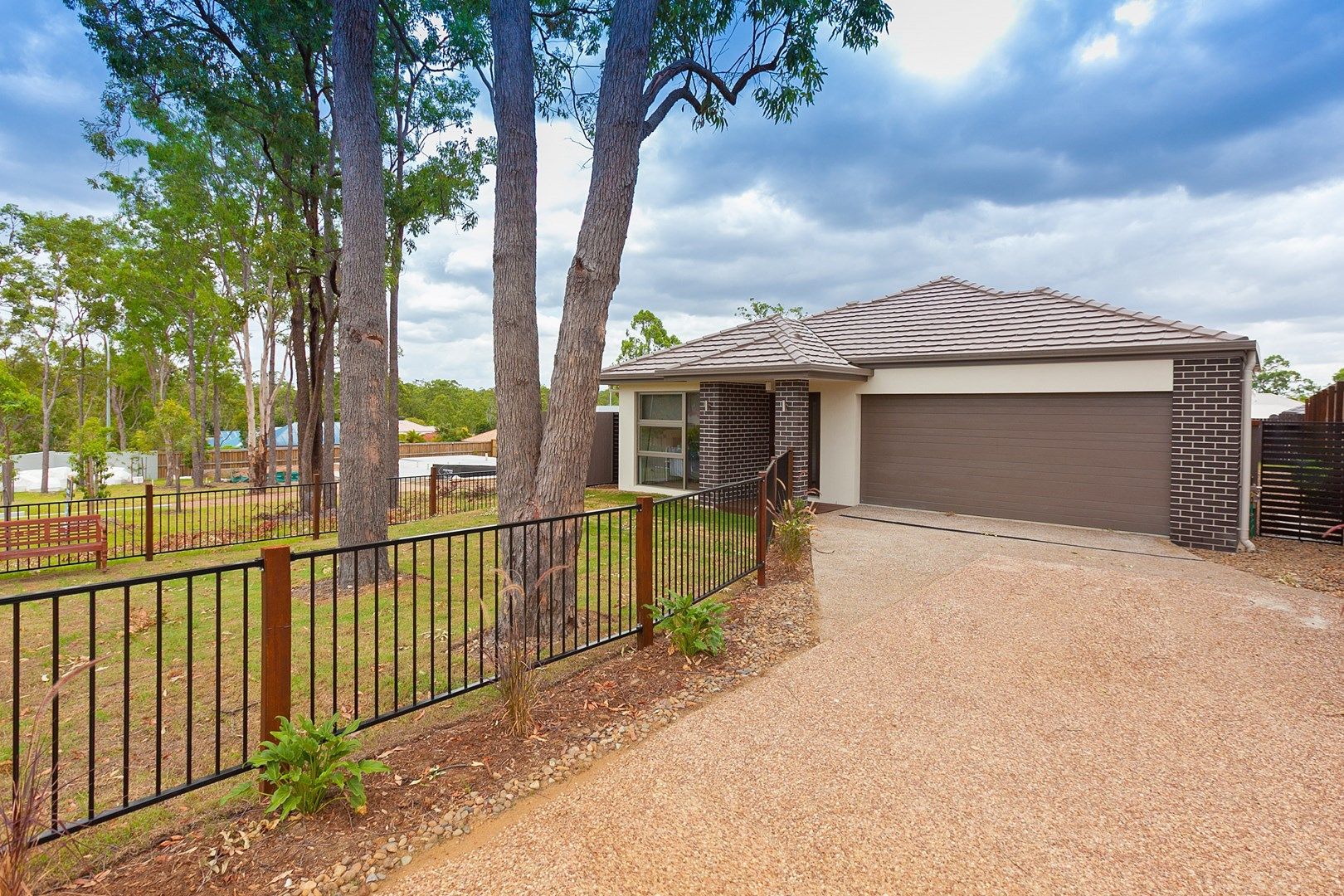 8 Rise Place, Heathwood QLD 4110, Image 0