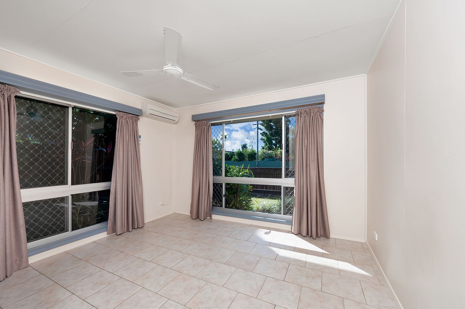 2/58 Richardson Street, Edge Hill QLD 4870, Image 2