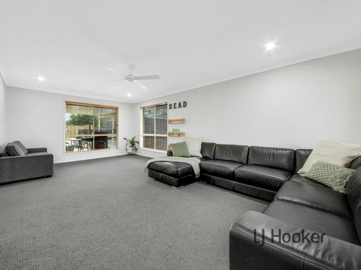 43 Golf View Drive, Boyne Island QLD 4680, Image 2