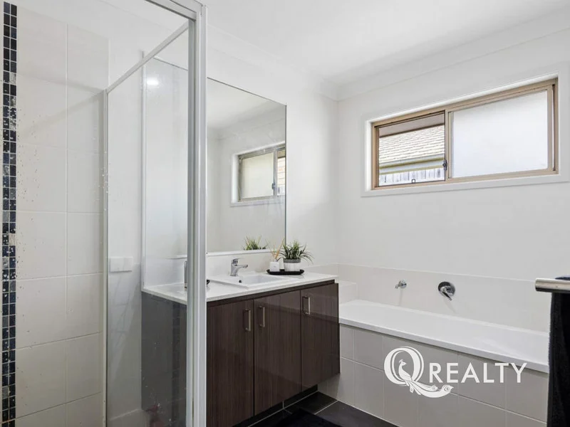 Additional image 9 of 14 Maurie Pears Cres, Pimpama QLD 4209