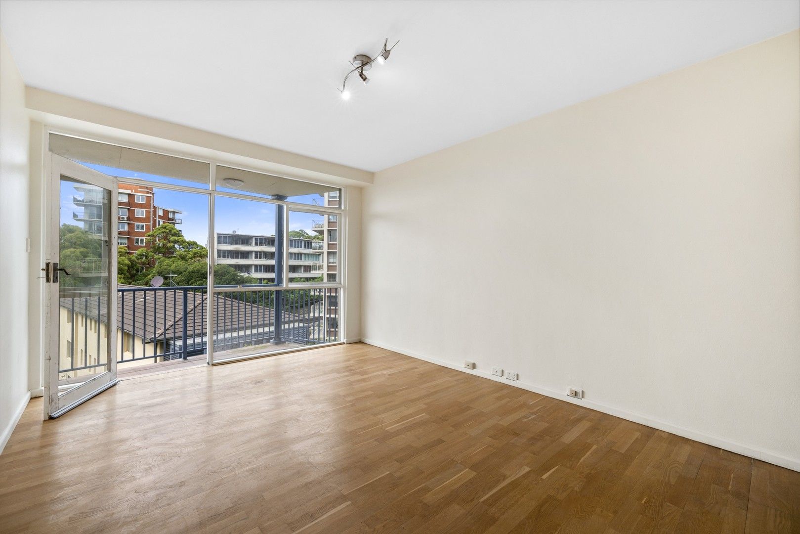2 bedrooms Apartment / Unit / Flat in 7/174 Old South Head Road BONDI NSW, 2026