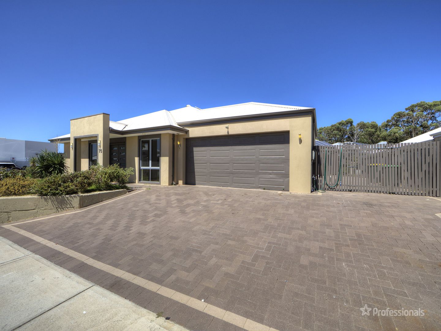 75 Beachside Parade, Yanche Property History & Address Research Domain