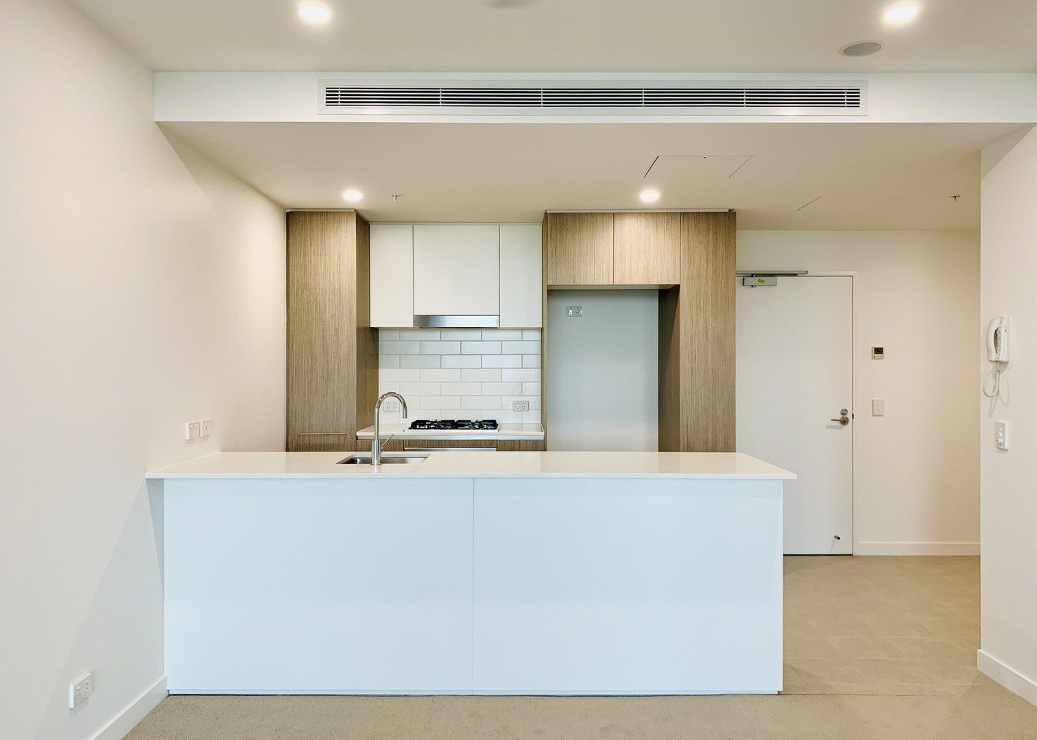 1 bedrooms Apartment / Unit / Flat in 11308/7-11 Wharf Street HAMILTON QLD, 4007
