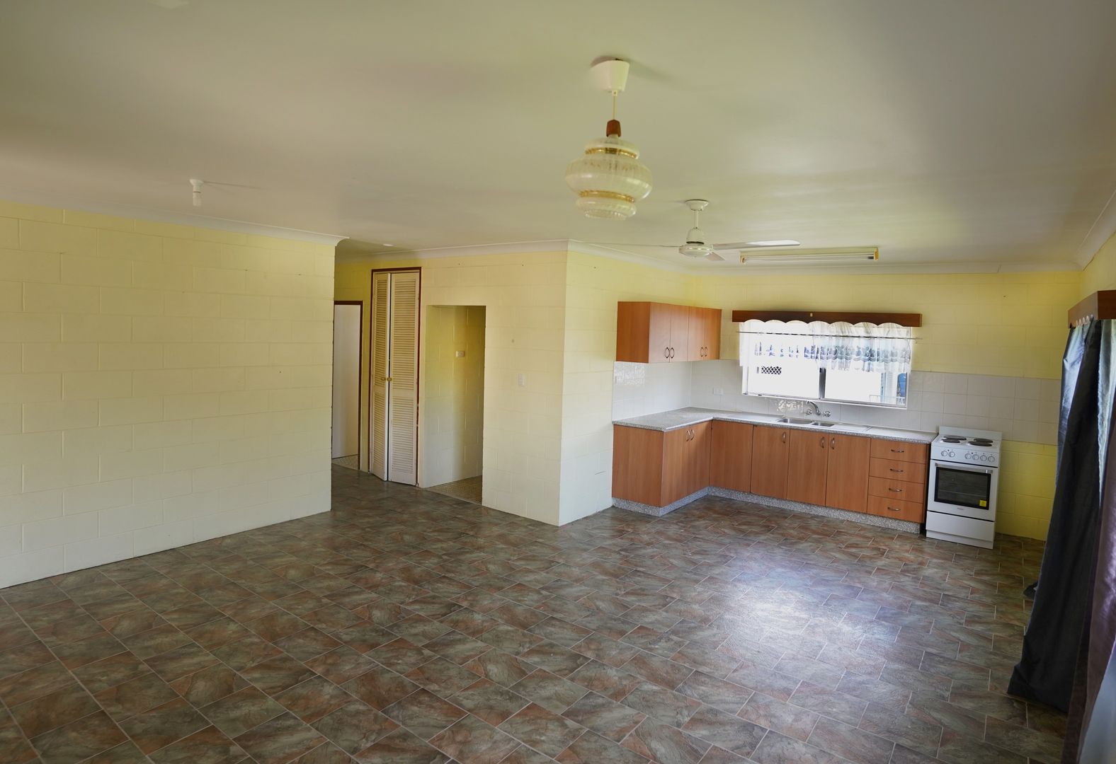 Mareeba QLD 4880 2 beds apartment for Rent, 320pw 16995897 Domain