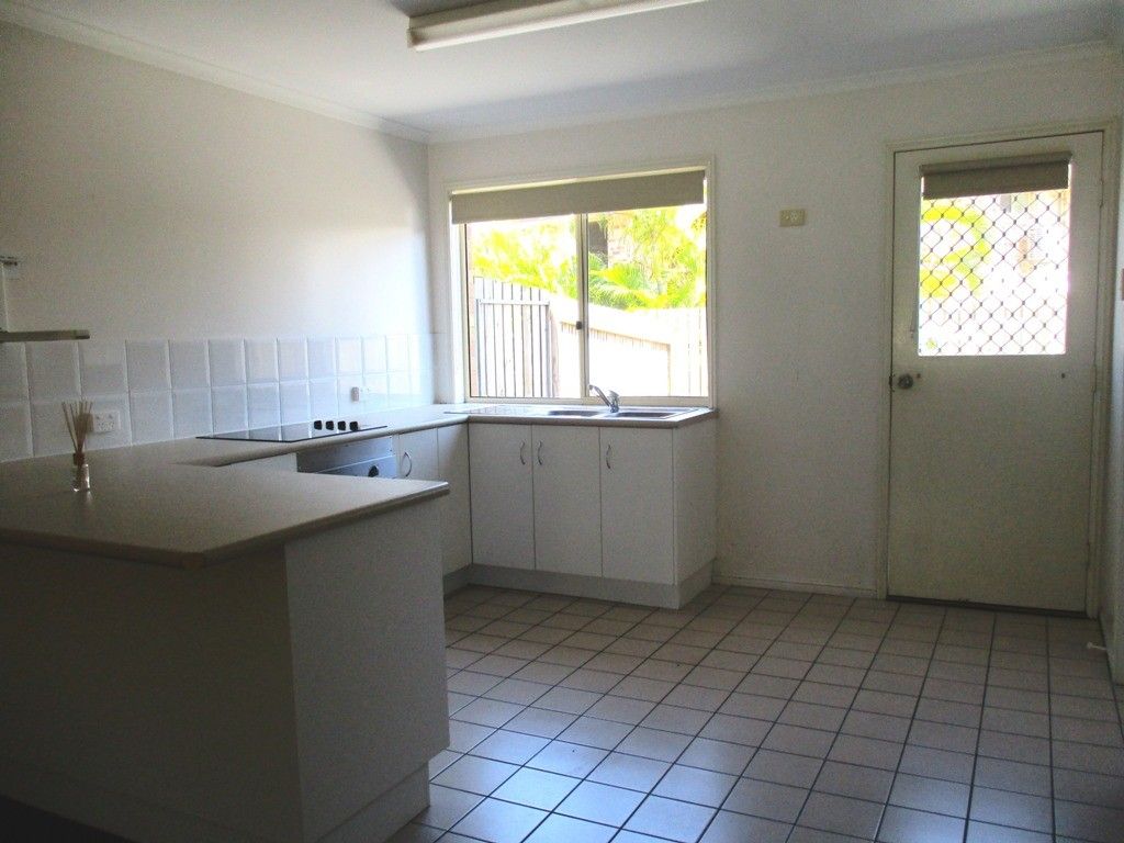 4/6 HAMPTON DRIVE, Tannum Sands QLD 4680, Image 2