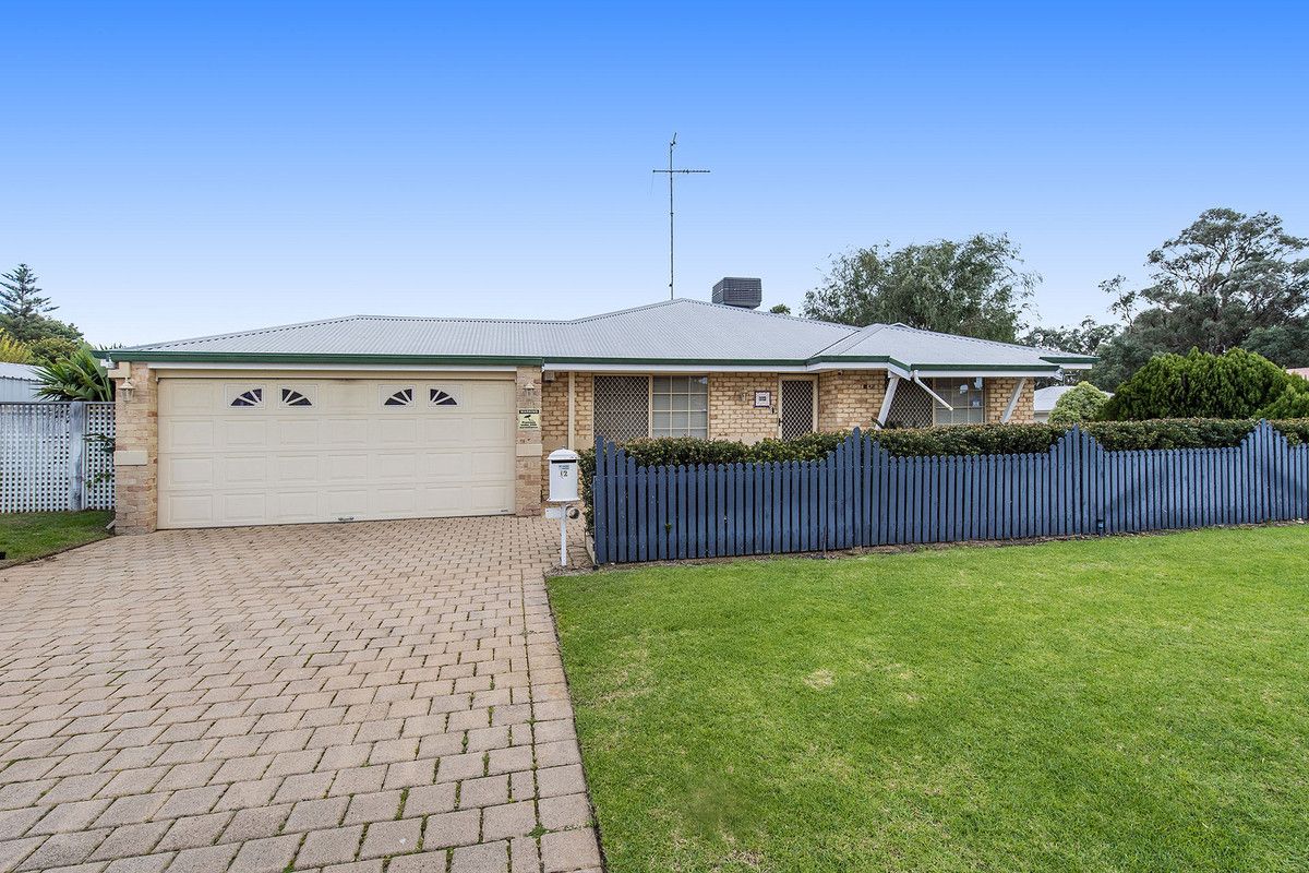 4 bedrooms House in 17 Olympus Rise GREENFIELDS WA, 6210