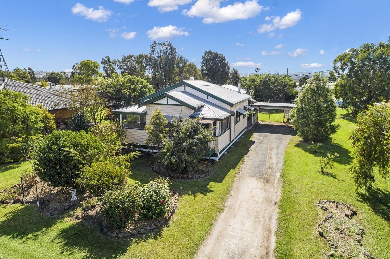 2 bedrooms House in 6 Eton Street CAMBOOYA QLD, 4358