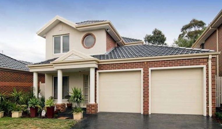 4 bedrooms House in 22 Jade Circuit BURWOOD EAST VIC, 3151