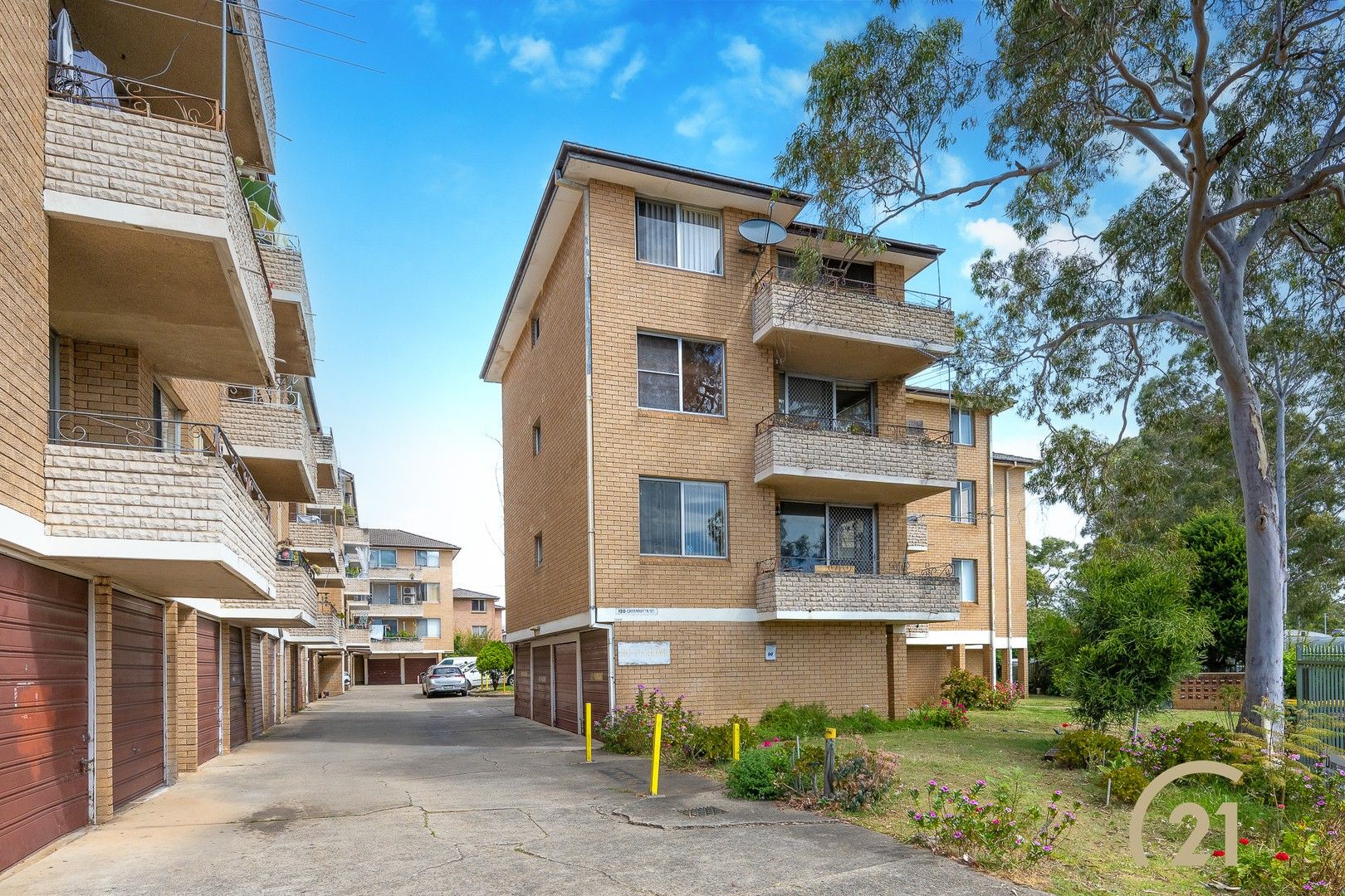 2 bedrooms Apartment / Unit / Flat in 40/120-124 Cabramatta Road East CABRAMATTA NSW, 2166