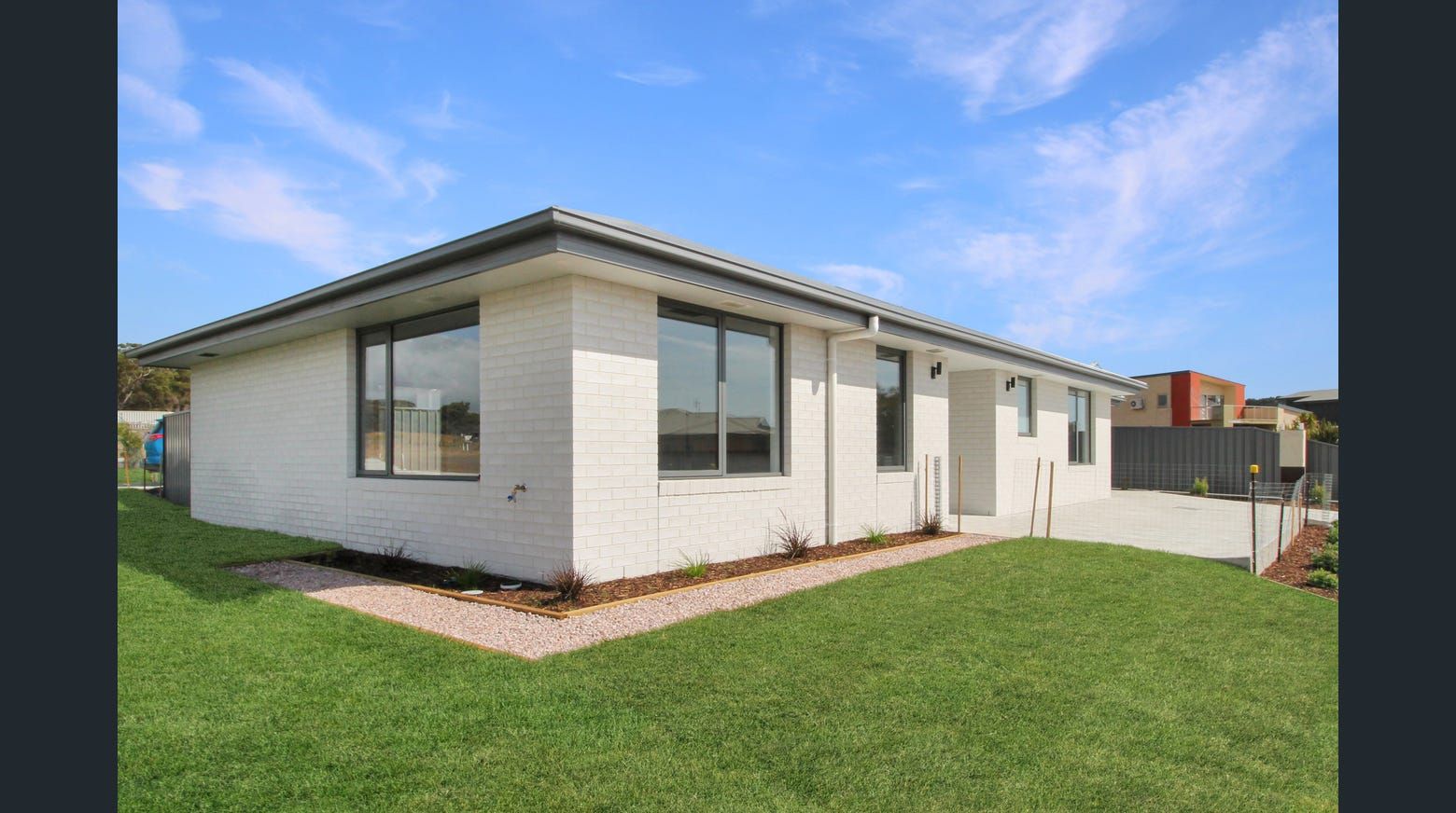 2/32 Chardonnay Drive, Hawley Beach TAS 7307 Villa For Rent 575 Domain