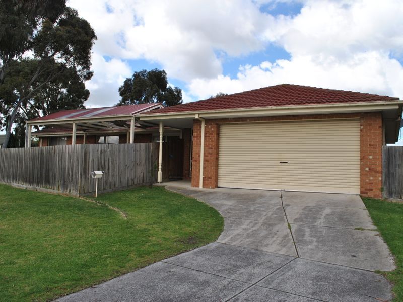 3 bedrooms House in 15 Strabane Way HAMPTON PARK VIC, 3976