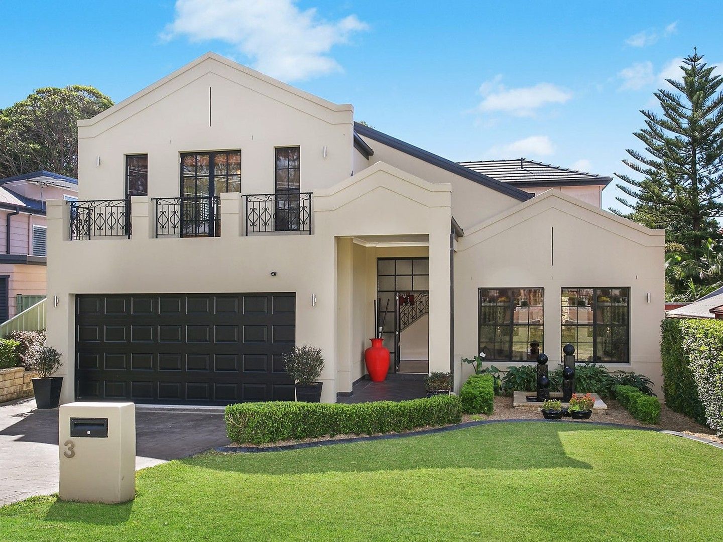 5 bedrooms House in 3 Burke Street COMO NSW, 2226