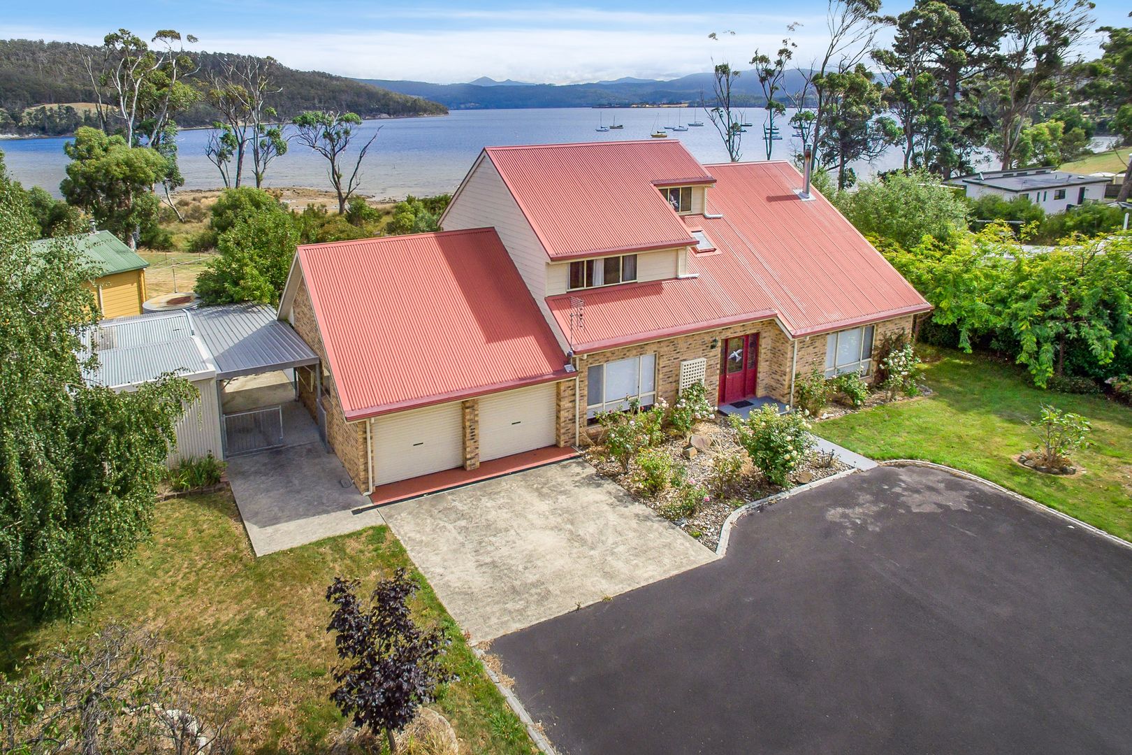 6687 Channel Highway, Deep Bay Property History & Address Research