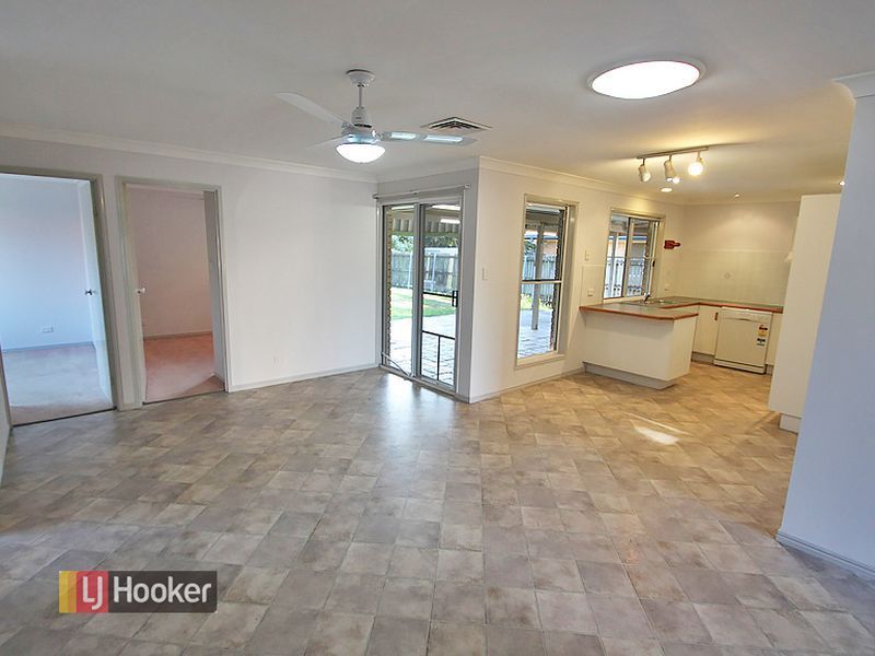 12 Wattlebrush Court, Murrumba Downs QLD 4503, Image 2