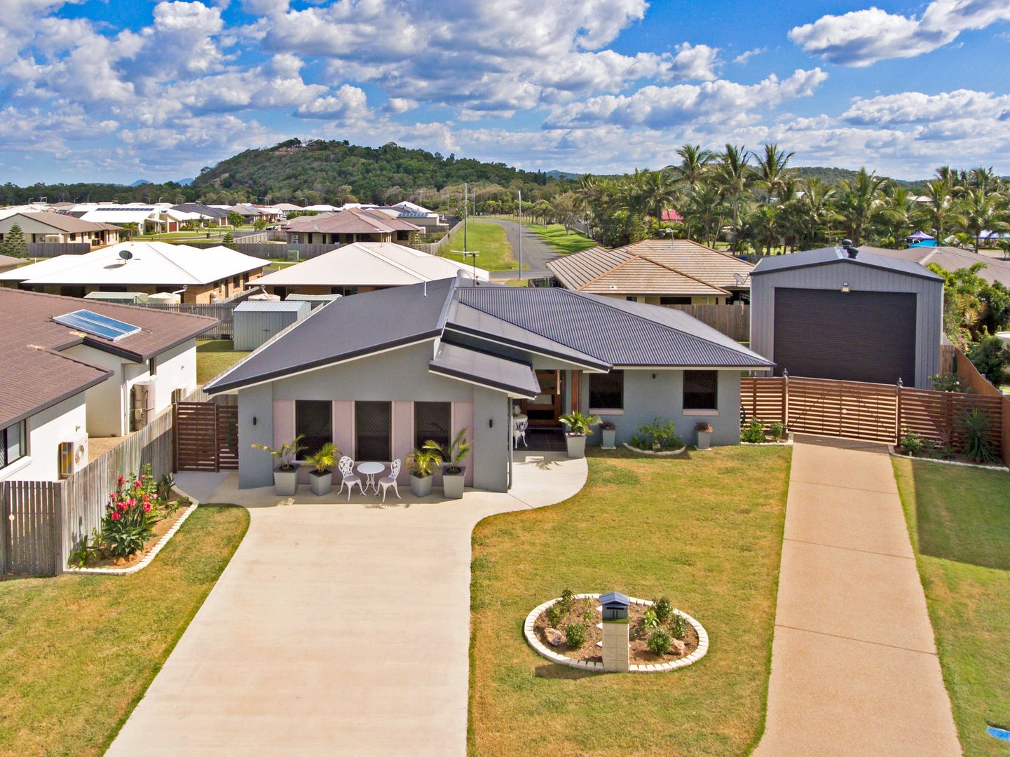 11 Coast Court, Mulambin QLD 4703, Image 2