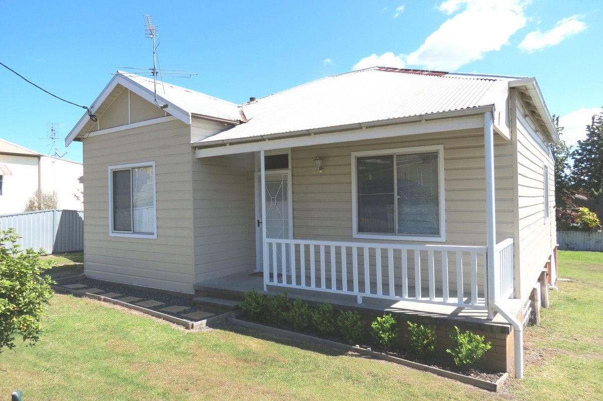 3 bedrooms House in 82 Catherine Street CESSNOCK NSW, 2325