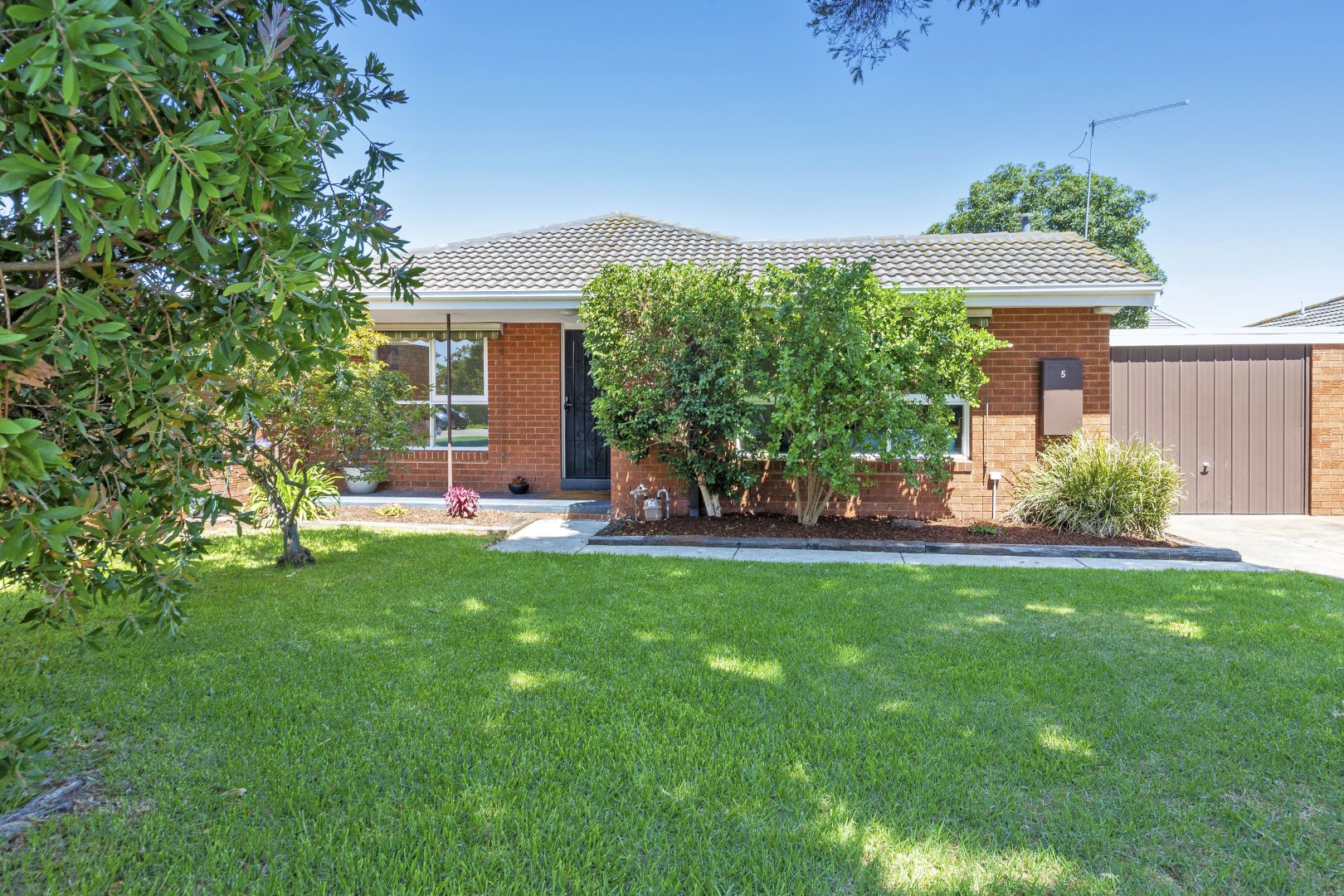 5 Laraine Court, Bonbeach VIC 3196, Image 1